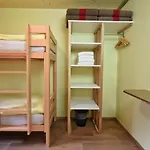 Schutzenbach Backpackers For Adults 18-34 Years Only بيت شباب لوتربرونن
