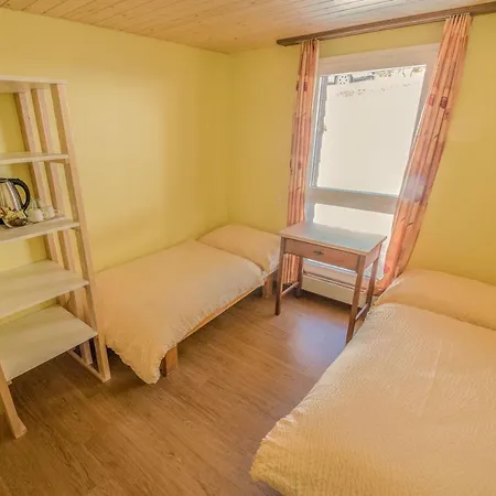 Schutzenbach Backpackers For Adults 18-34 Years Only Lauterbrunnen