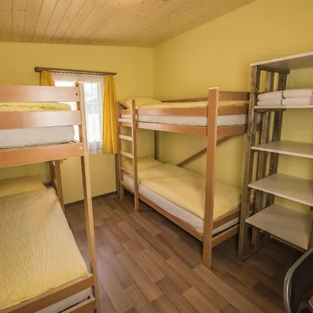 Schutzenbach Backpackers For Adults 18-34 Years Only