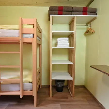Schutzenbach Backpackers For Adults 18-32 Years Only Vandrerhjem Lauterbrunnen