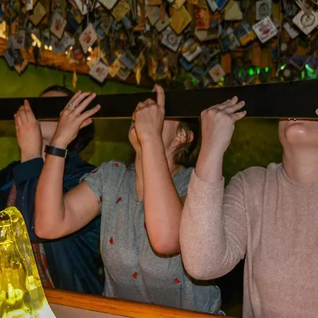 Schutzenbach Backpackers For Adults 18-34 Years Only *