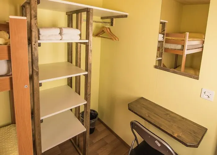 ホステル Schutzenbach Backpackers For Adults 18-34 Years Only ラウターブルンネン