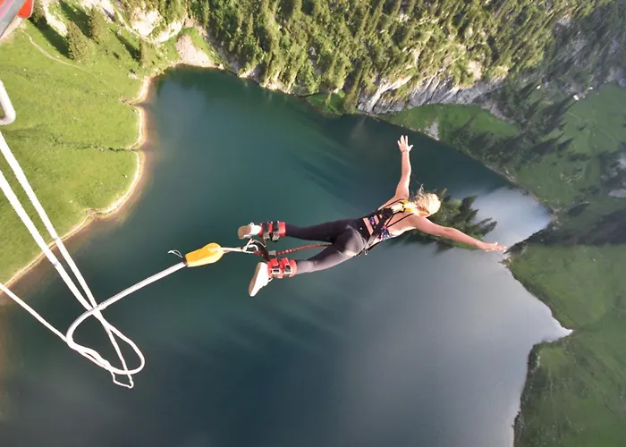 Schutzenbach Backpackers For Adults 18-34 Years Only *