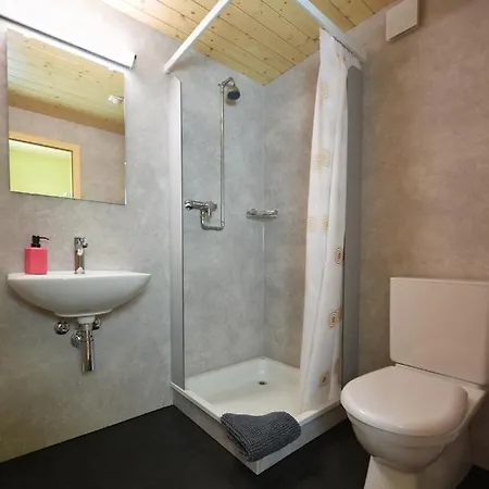 Vandrerhjem Schutzenbach Backpackers For Adults 18-34 Years Only *