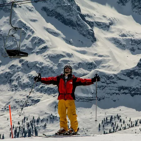 Хостел Schutzenbach Backpackers For Adults 18-34 Years Only *