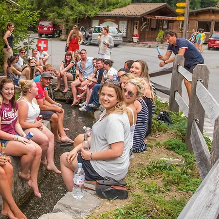 Schutzenbach Backpackers For Adults 18-34 Years Only Lauterbrunnen